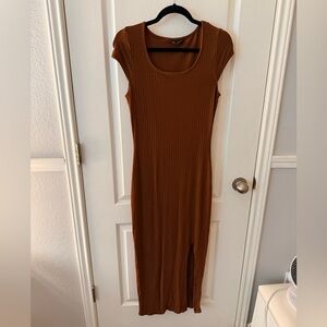 Elegant Brown Ribbed Dress